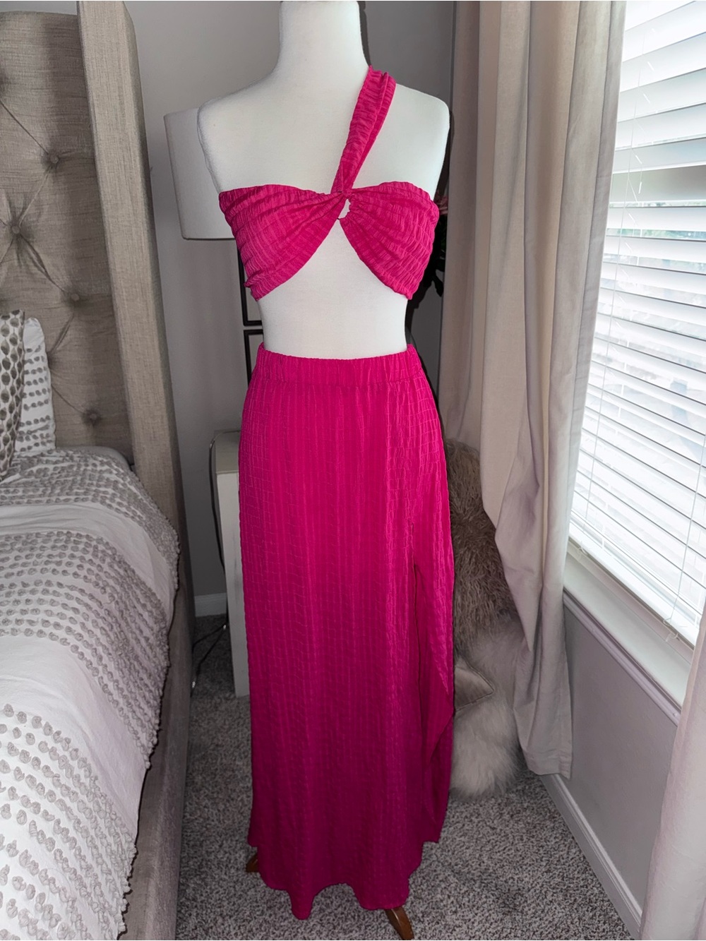 Women’s One-Shoulder Fuchsia Two-Piece and hot pink Dress